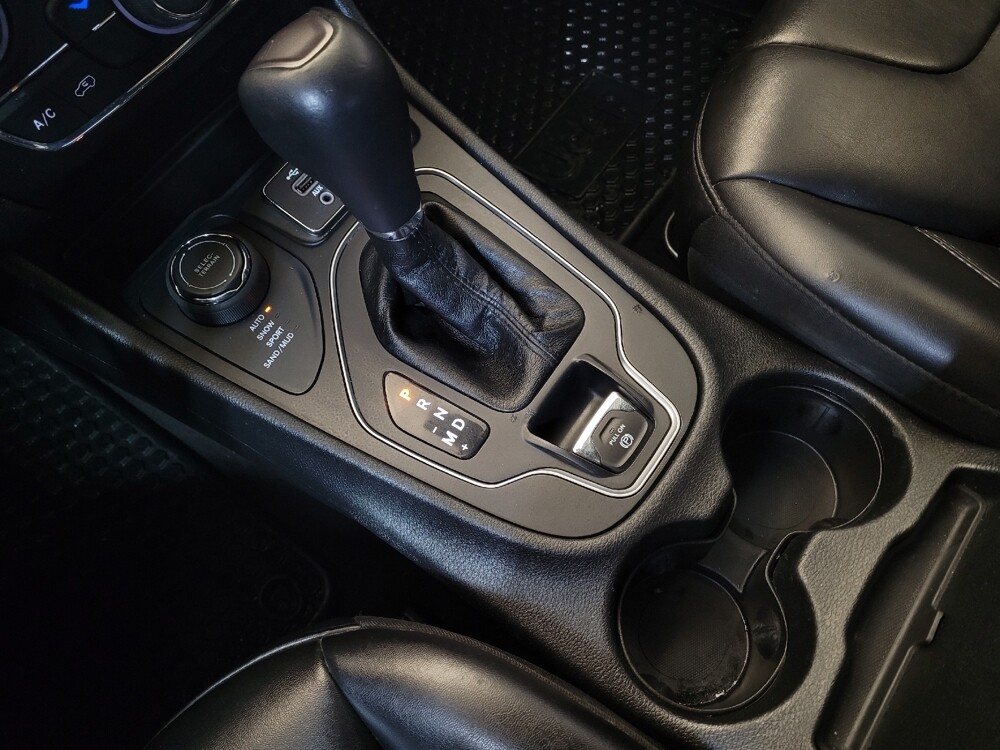 2019 Jeep Cherokee in Maple Heights, OH 44137 - 18092659 26