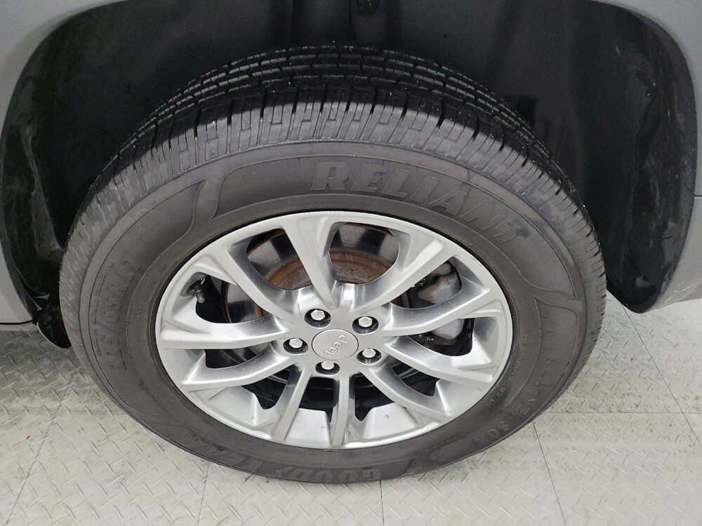 2019 Jeep Cherokee in Maple Heights, OH 44137 - 18092659 31