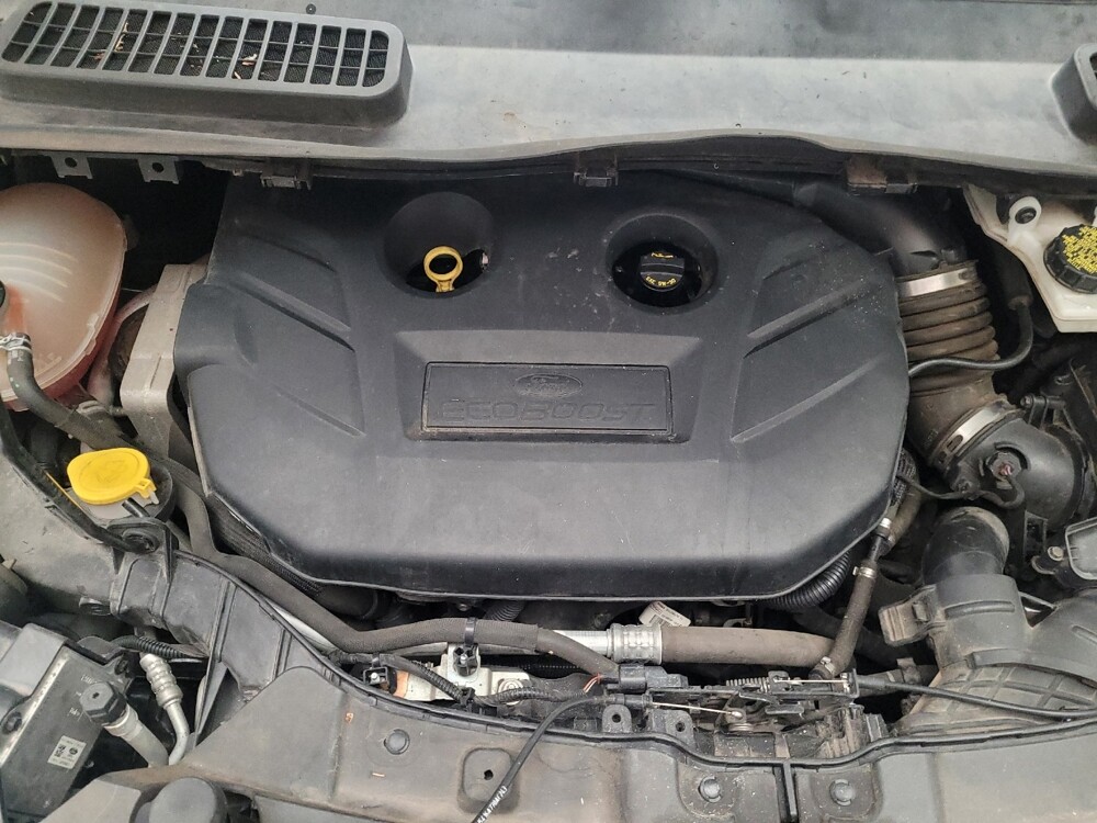 2017 Ford Escape in Downey, CA 90241 - 18092661 30