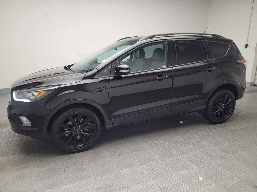 2017 Ford Escape in Downey, CA 90241 - 18092661 2