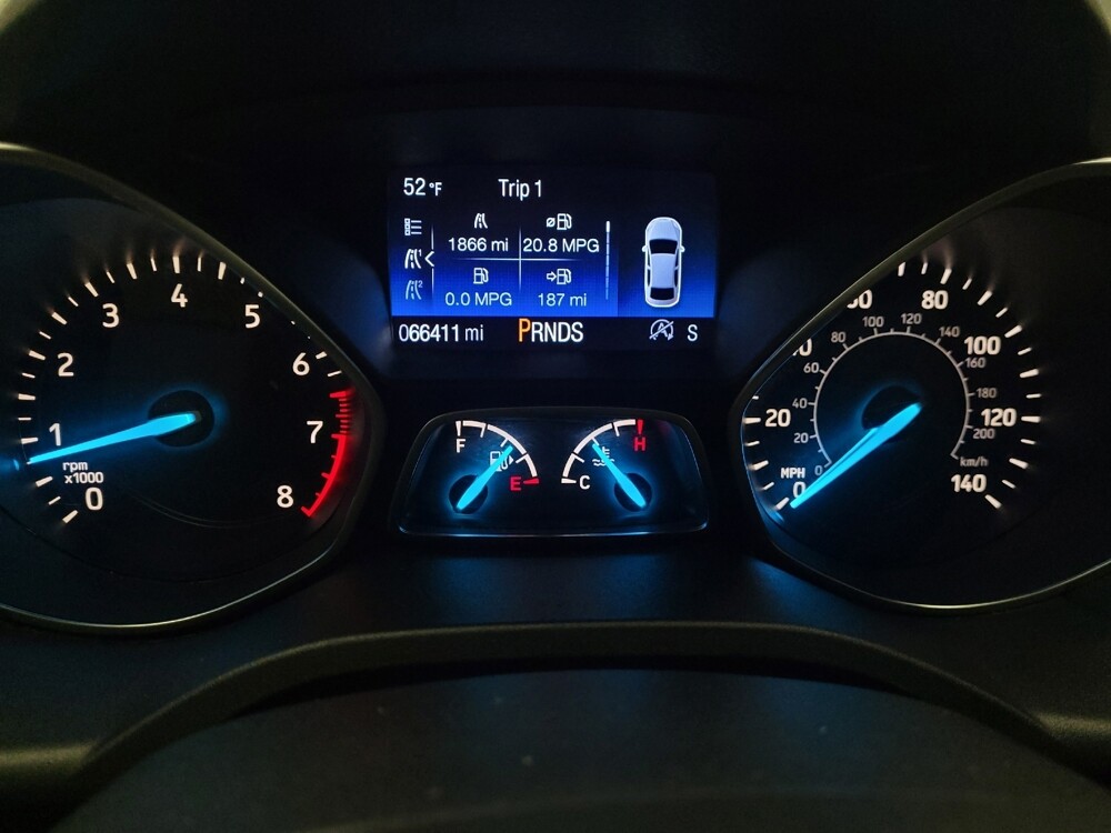 2017 Ford Escape in Downey, CA 90241 - 18092661 23