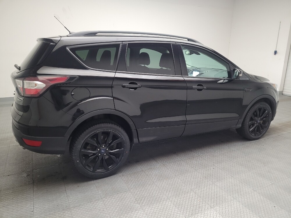 2017 Ford Escape in Downey, CA 90241 - 18092661 10