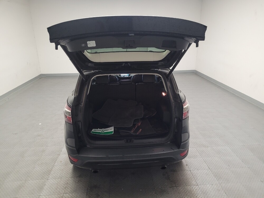 2017 Ford Escape in Downey, CA 90241 - 18092661 29