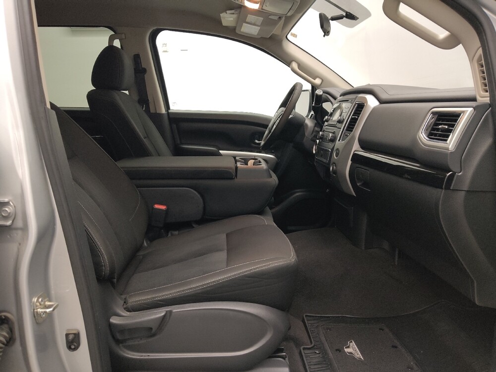 2017 Nissan Titan in Lewisville, TX 75067 - 18092667 21