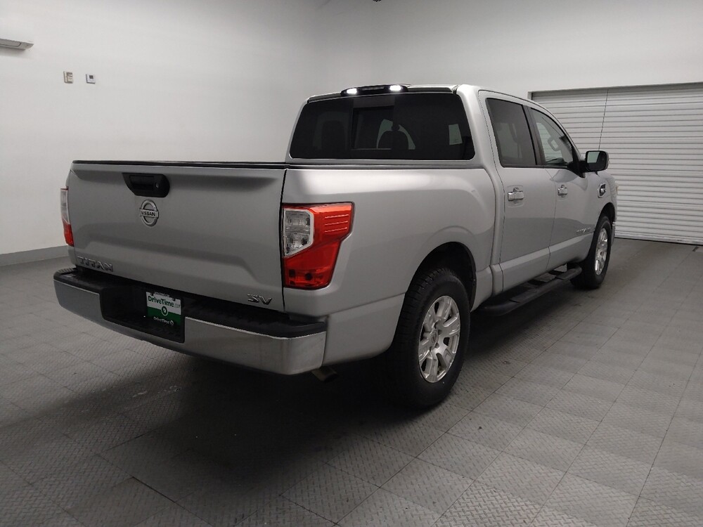 2017 Nissan Titan in Lewisville, TX 75067 - 18092667 9