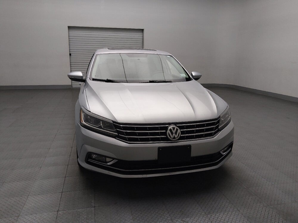 2018 Volkswagen Passat in Lubbock, TX 79424 - 18092679 14