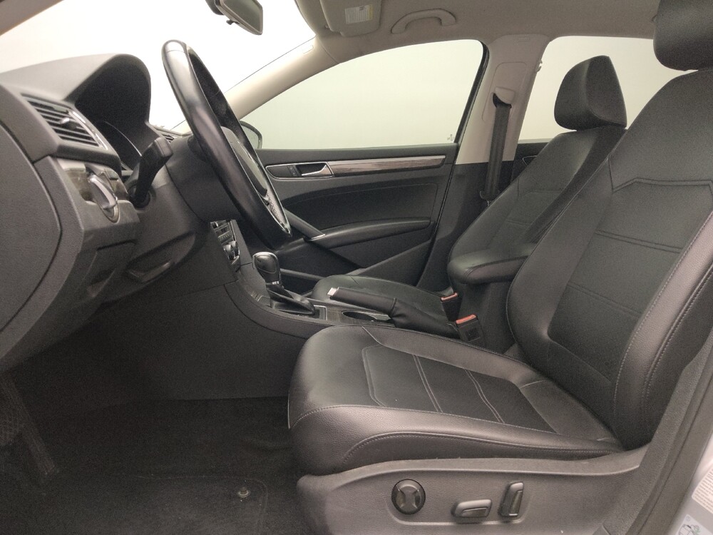 2018 Volkswagen Passat in Lubbock, TX 79424 - 18092679 17