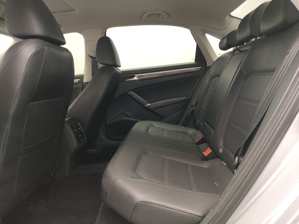 2018 Volkswagen Passat in Lubbock, TX 79424 - 18092679 18