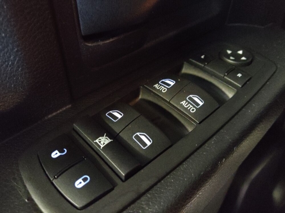 2015 RAM 1500 in Glendale, AZ 85301 - 18092683 27