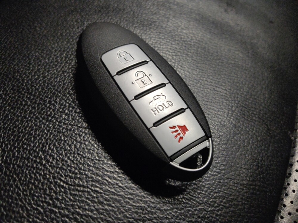 2015 Nissan Pathfinder in Glendale, AZ 85301 - 18092684 32