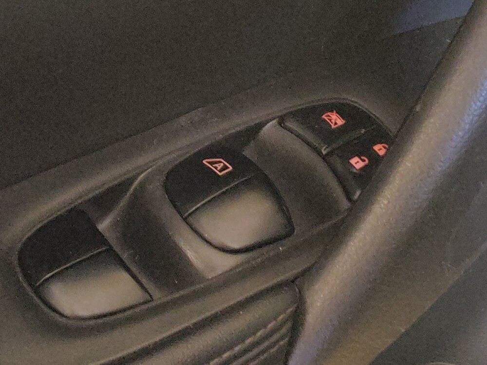 2018 Nissan Rogue in Lakeland, FL 33815 - 18092694 27