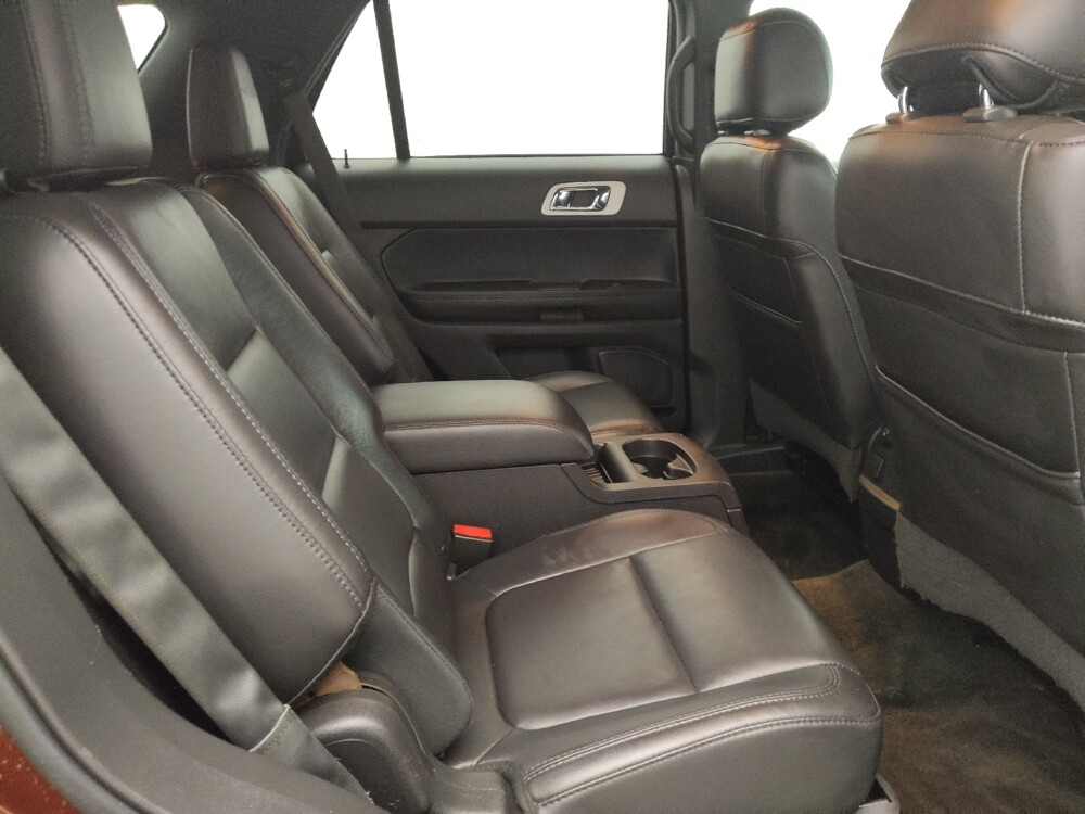2015 Ford Explorer in Tampa, FL 33612 - 18092700 19