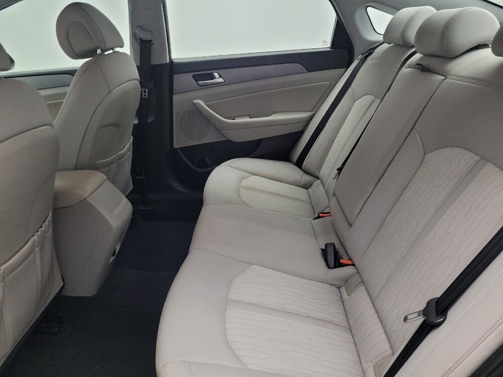 2016 Hyundai Sonata in Ocala, FL 34471 - 18092730 18