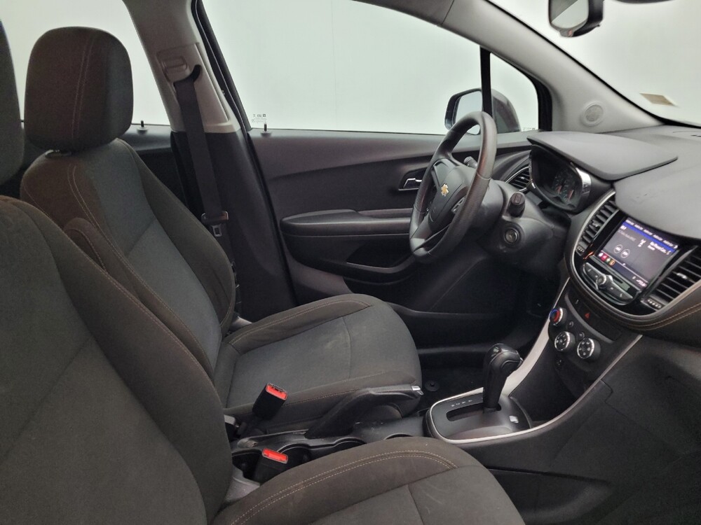 2020 Chevrolet Trax in Fayetteville, NC 28304 - 18092747 21