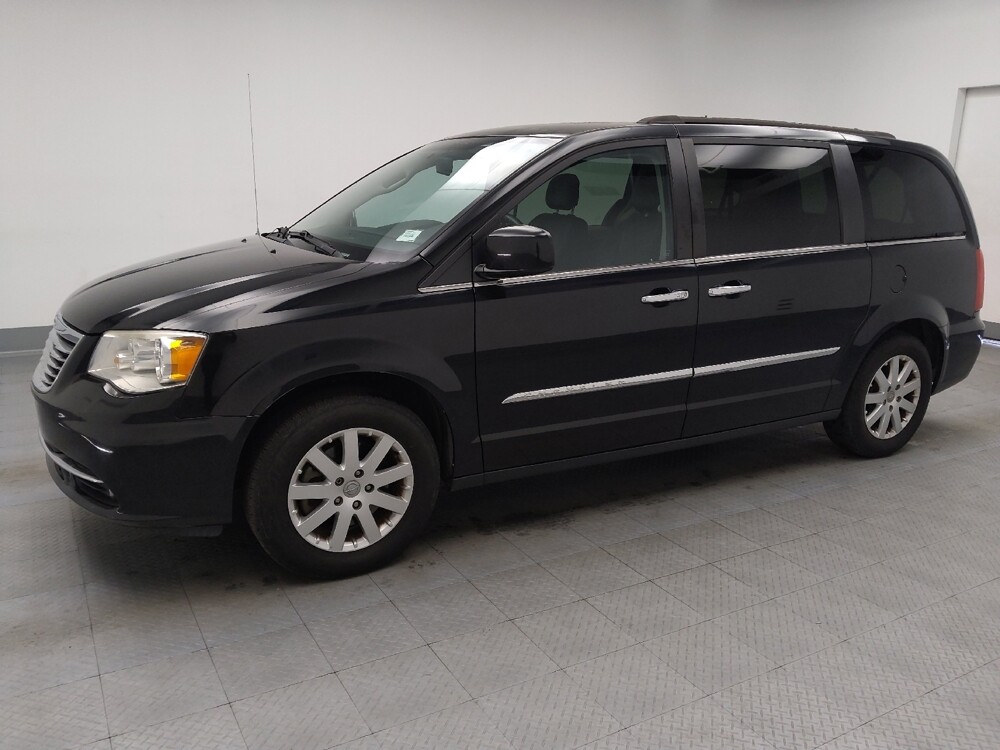 2016 Chrysler Town & Country in Memphis, TN 38115 - 18092761 2