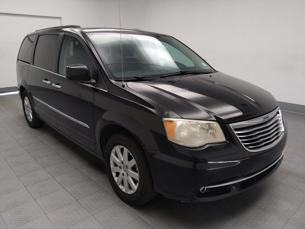2016 Chrysler Town & Country in Memphis, TN 38115 - 18092761 13