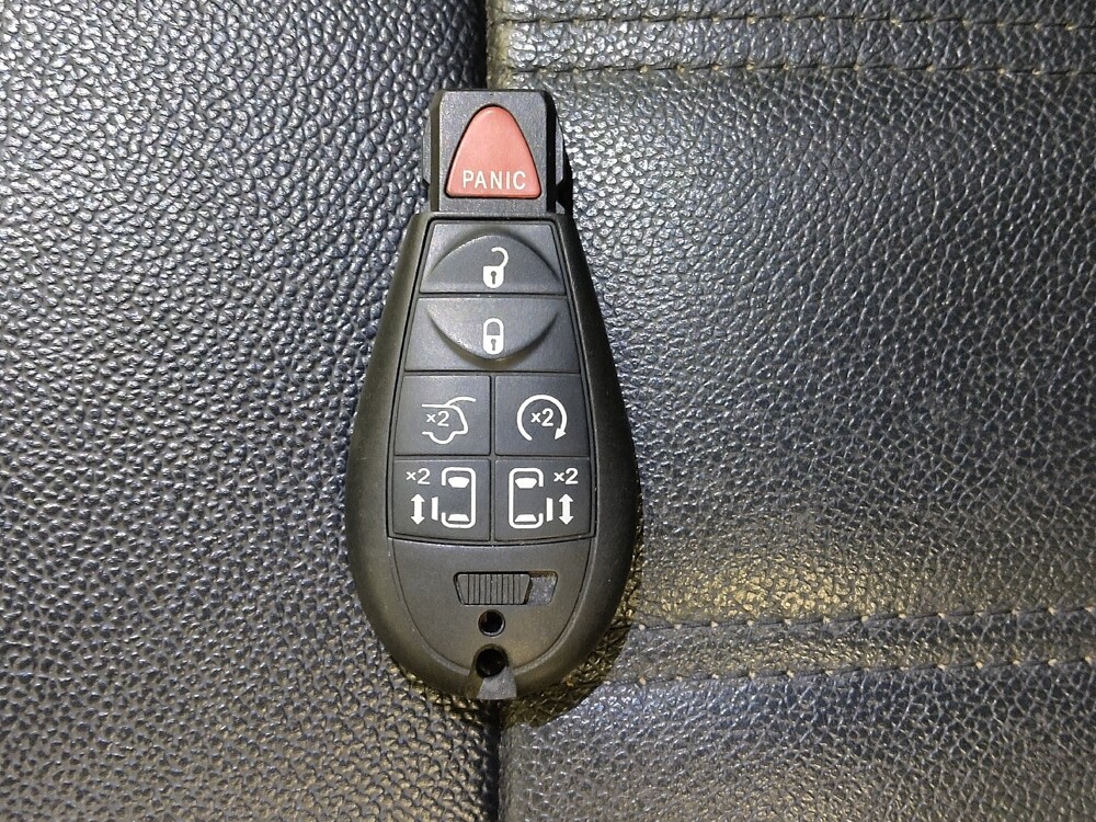 2016 Chrysler Town & Country in Memphis, TN 38115 - 18092761 32