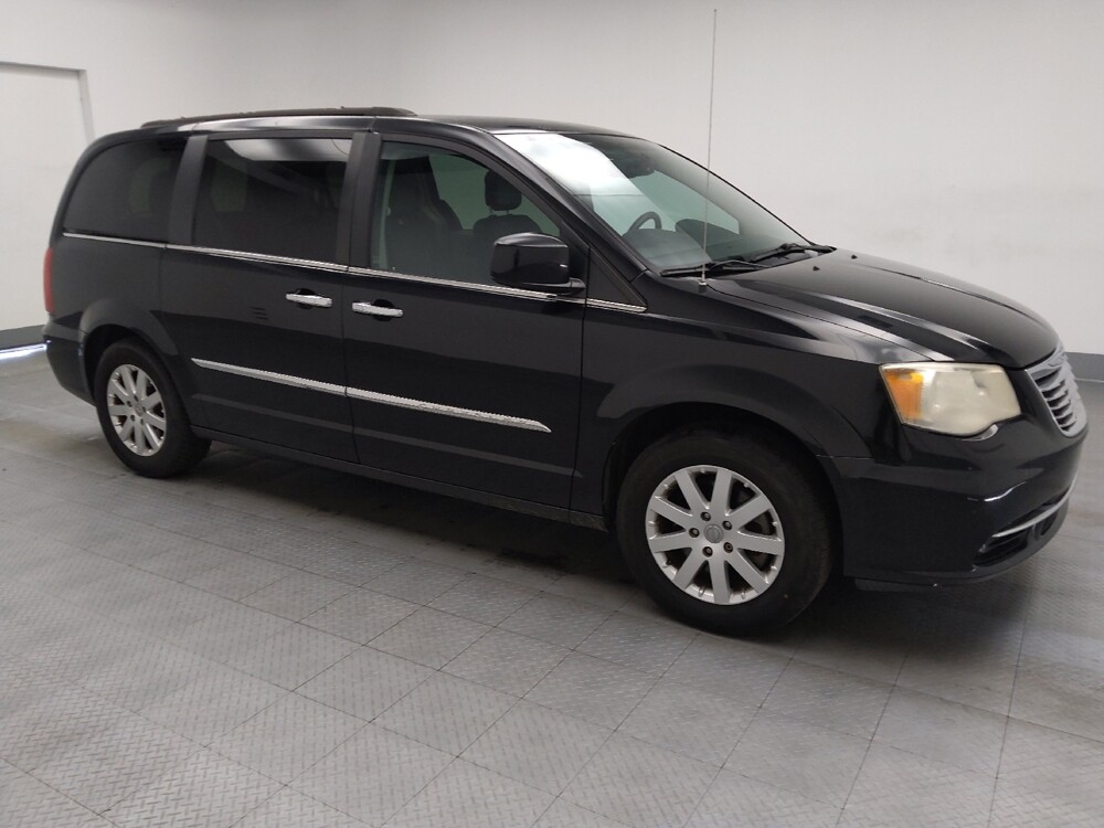 2016 Chrysler Town & Country in Memphis, TN 38115 - 18092761 11