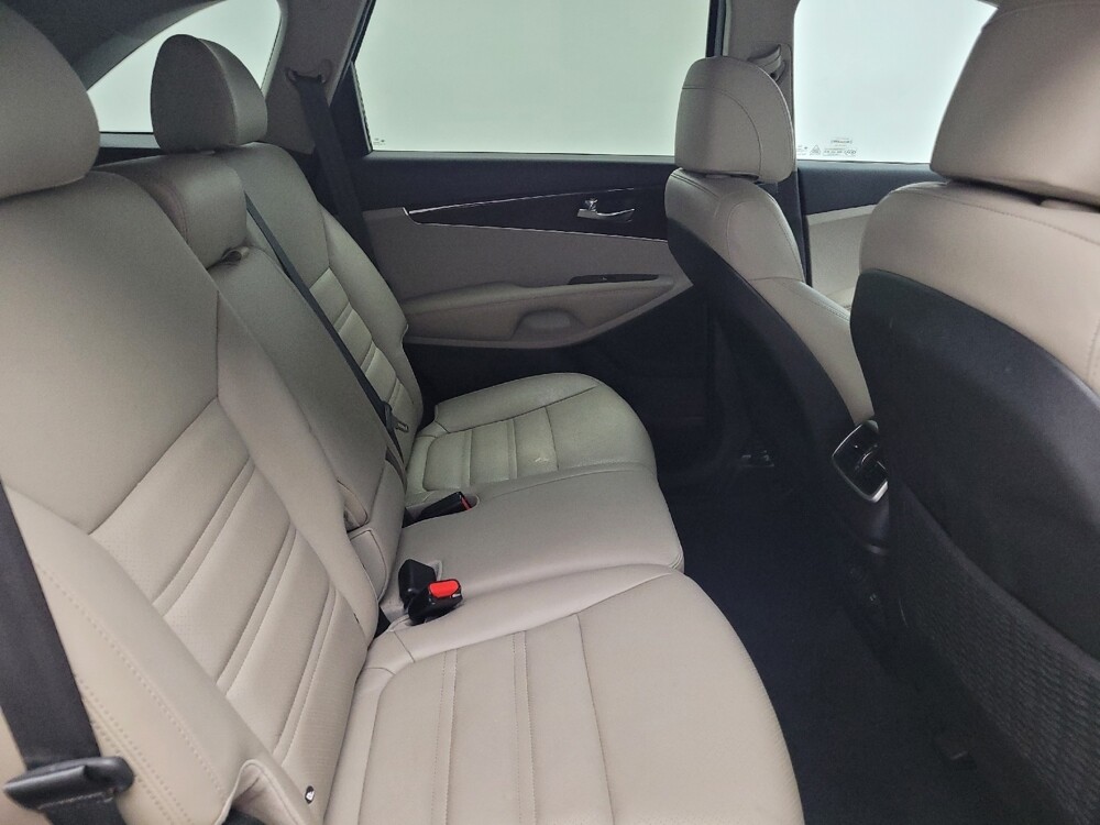 2017 Kia Sorento in Antioch, TN 37013 - 18092764 19