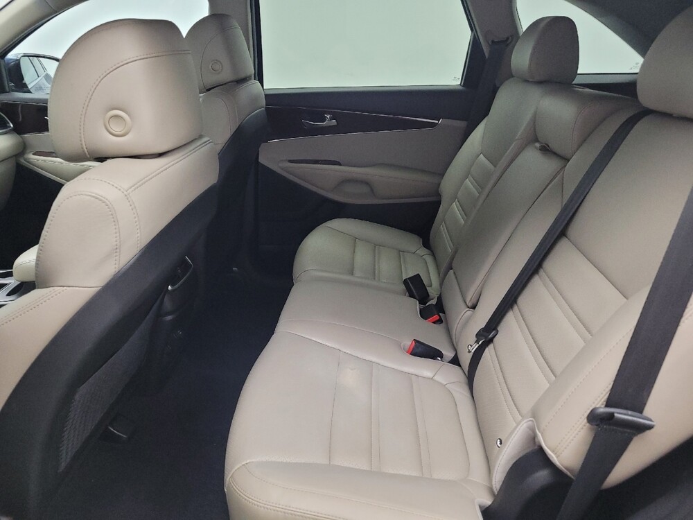 2017 Kia Sorento in Antioch, TN 37013 - 18092764 18