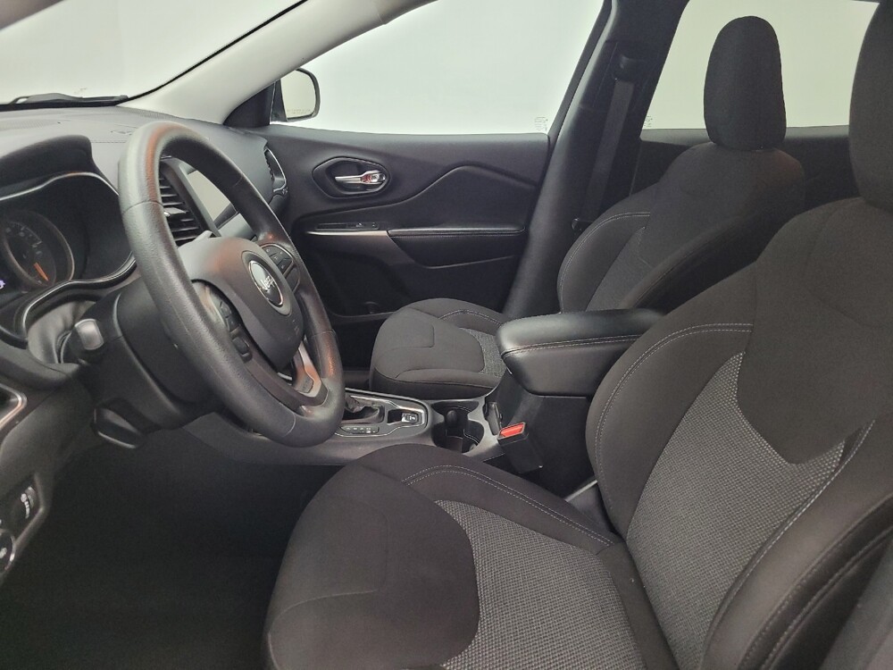 2019 Jeep Cherokee in Memphis, TN 38115 - 18092765 17