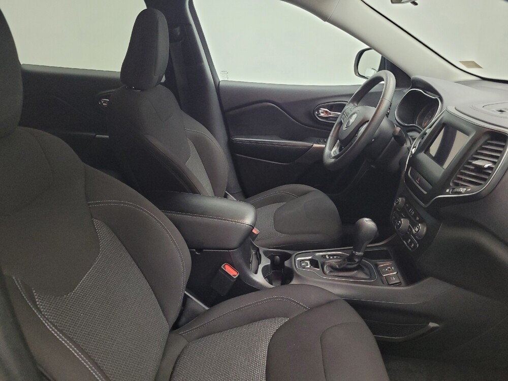 2019 Jeep Cherokee in Memphis, TN 38115 - 18092765 21