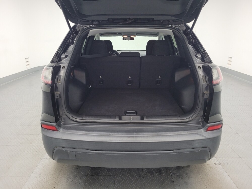 2019 Jeep Cherokee in Memphis, TN 38115 - 18092765 29