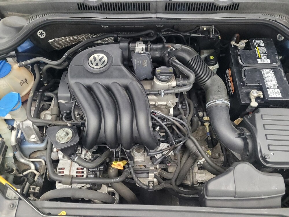 2015 Volkswagen Jetta in Memphis, TN 38115 - 18092766 30