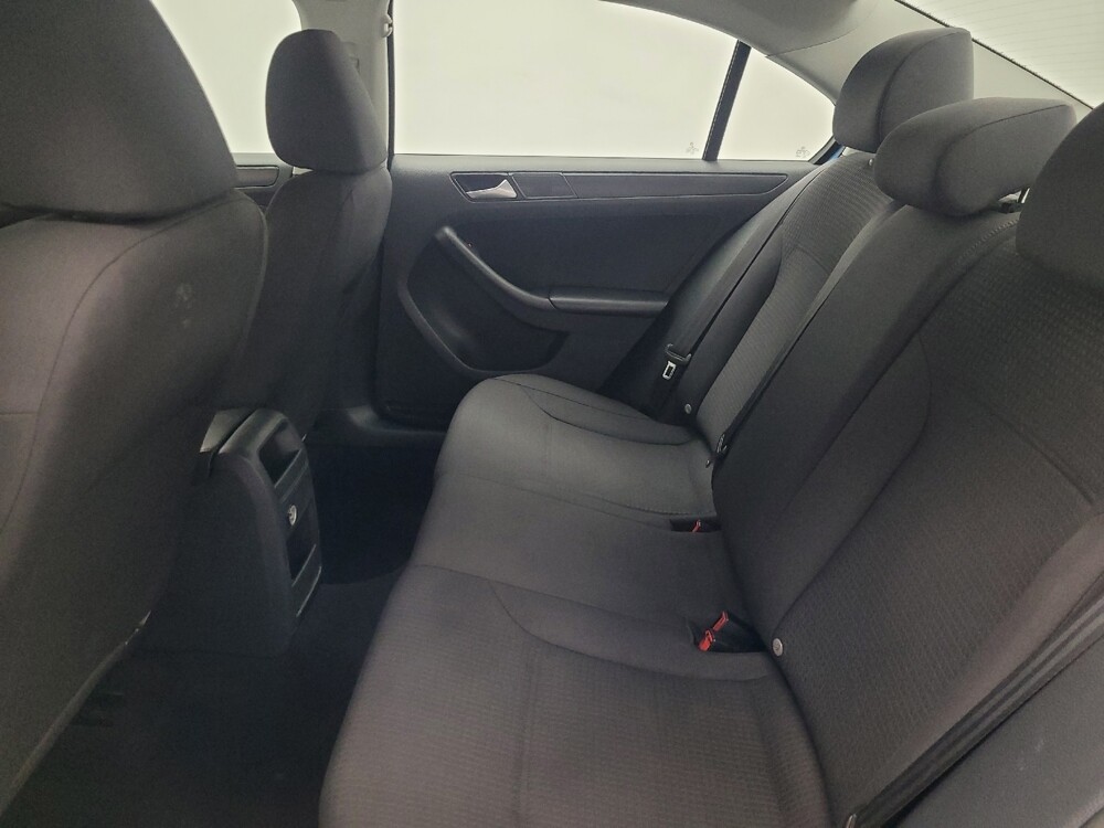 2015 Volkswagen Jetta in Memphis, TN 38115 - 18092766 18
