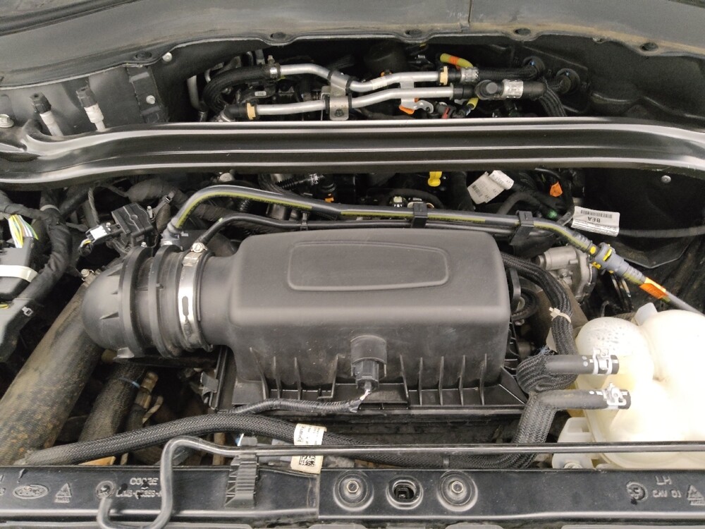 2021 Ford Explorer in Houston, TX 77034 - 18092776 30