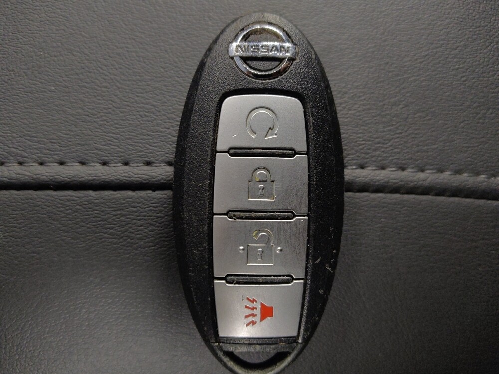 2017 Nissan Rogue in Live Oak, TX 78233 - 18092784 32