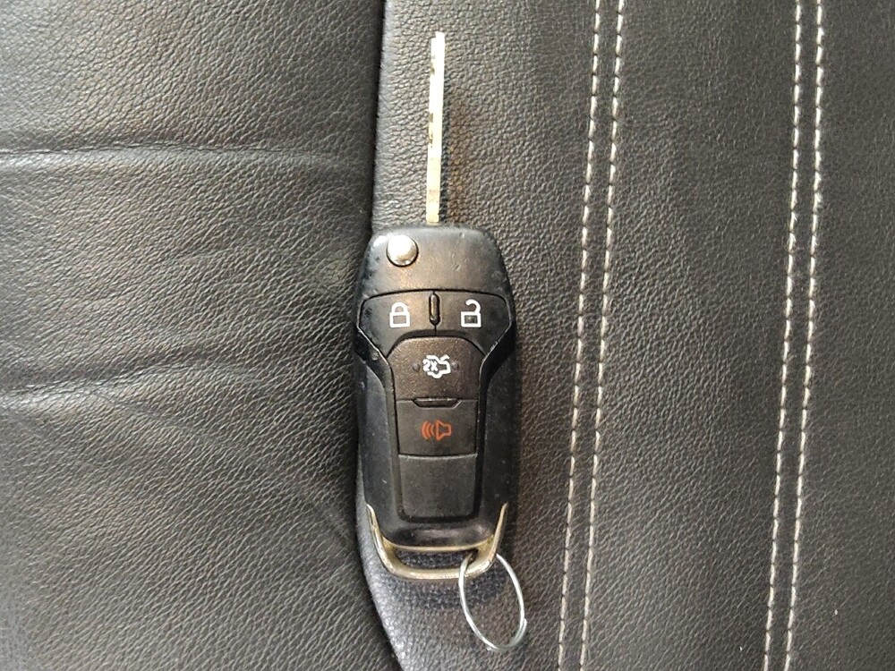 2016 Ford Fusion in Fairfield, OH 45014 - 18092785 32