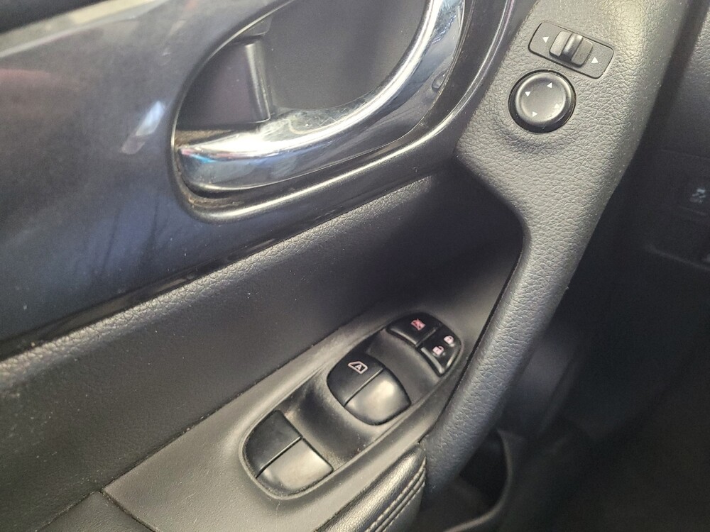 2018 Nissan Rogue in Fairfield, OH 45014 - 18092791 27