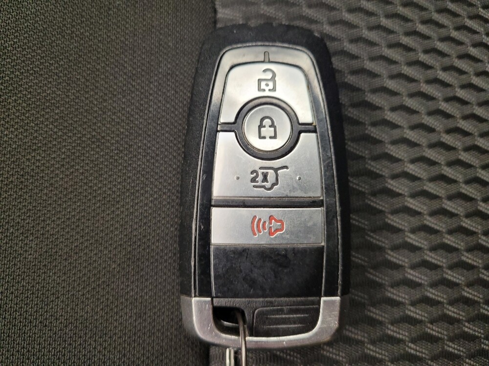 2022 Ford Explorer in Fairfield, OH 45014 - 18092792 32