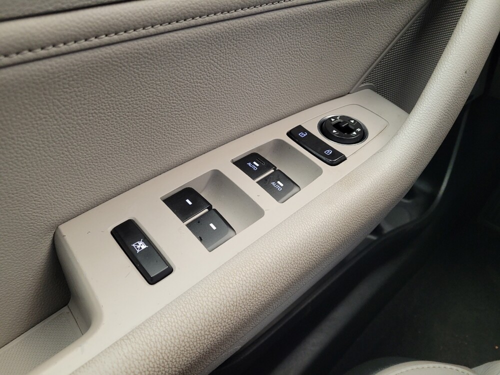 2015 Hyundai Sonata in Fairfield, OH 45014 - 18092793 27