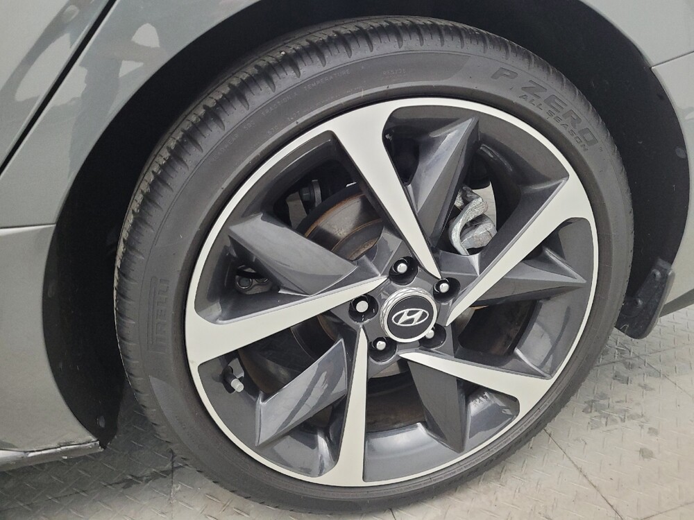 2022 Hyundai Sonata in Fairfield, OH 45014 - 18092794 31