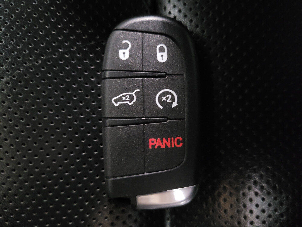 2020 Jeep Grand Cherokee in Plymouth Meeting, PA 19462 - 18092795 32