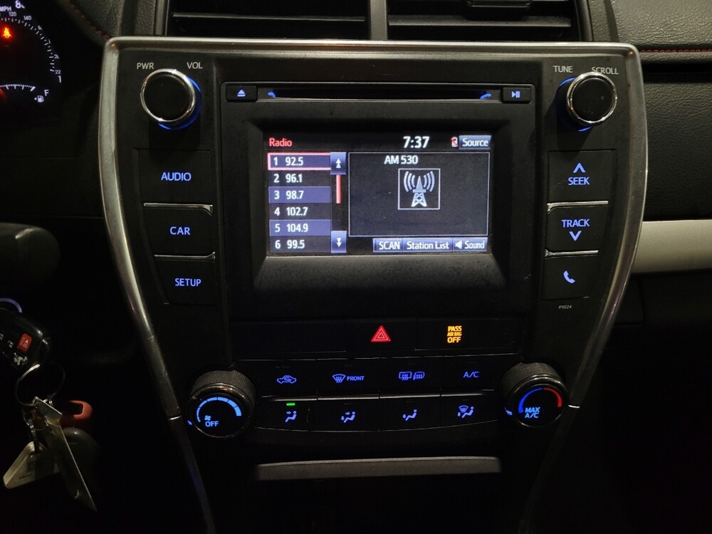 2016 Toyota Camry in Newport News, VA 23601 - 18092801 25