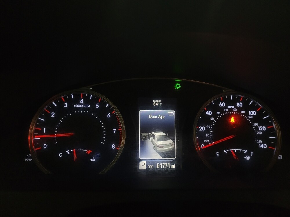 2016 Toyota Camry in Newport News, VA 23601 - 18092801 23