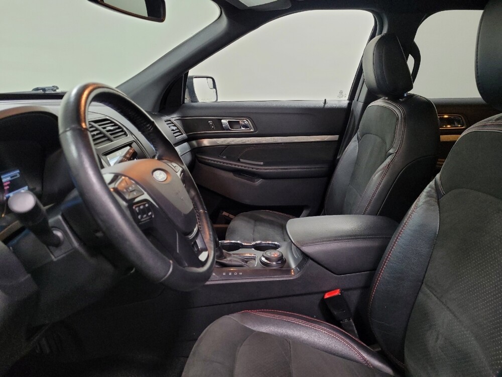 2018 Ford Explorer in Pittsburgh, PA 15236 - 18092817 17