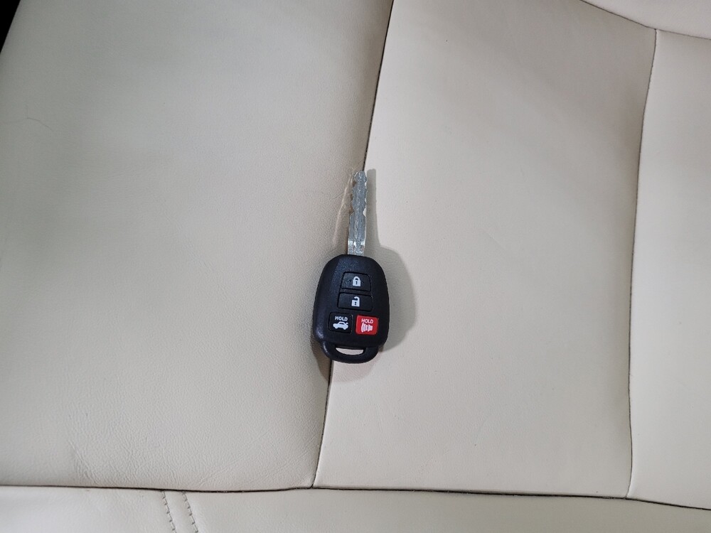 2016 Toyota Camry in Langhorne, PA 19047 - 18092818 32