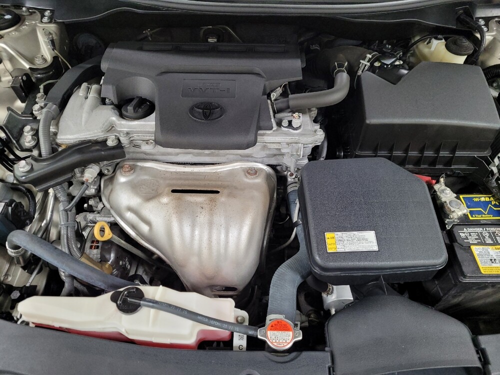 2016 Toyota Camry in Langhorne, PA 19047 - 18092818 30