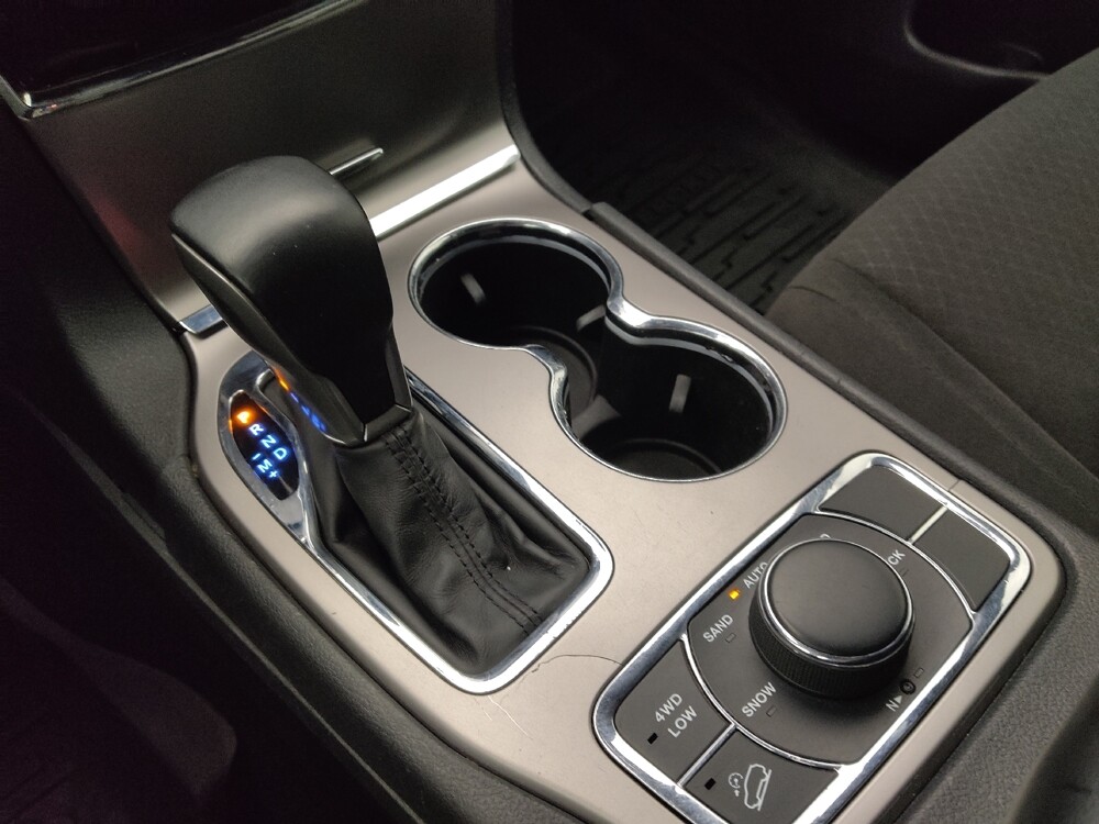 2019 Jeep Grand Cherokee in St. Louis, MO 63136 - 18092823 26