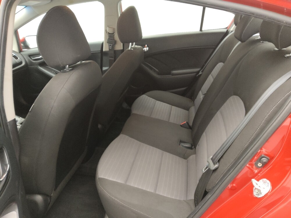 2017 Kia Forte in St. Louis, MO 63125 - 18092824 18