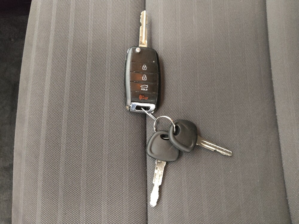 2017 Kia Forte in St. Louis, MO 63125 - 18092824 32