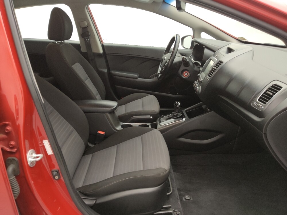 2017 Kia Forte in St. Louis, MO 63125 - 18092824 21