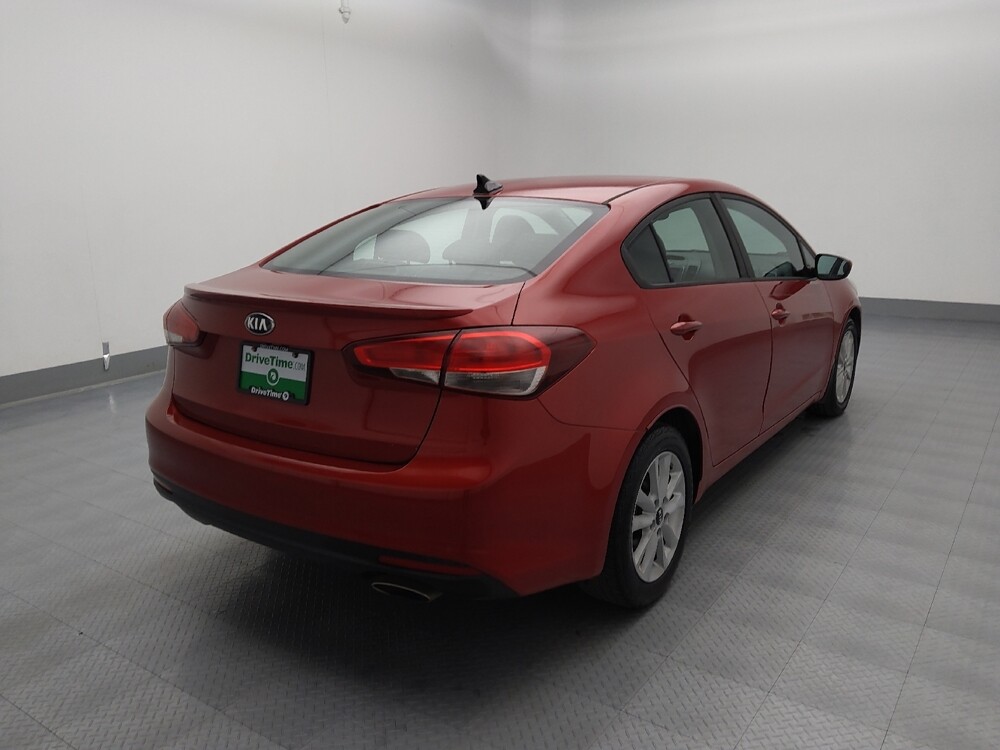 2017 Kia Forte in St. Louis, MO 63125 - 18092824 9