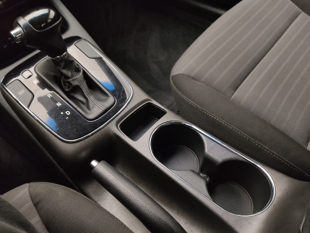 2017 Kia Forte in St. Louis, MO 63125 - 18092824 26