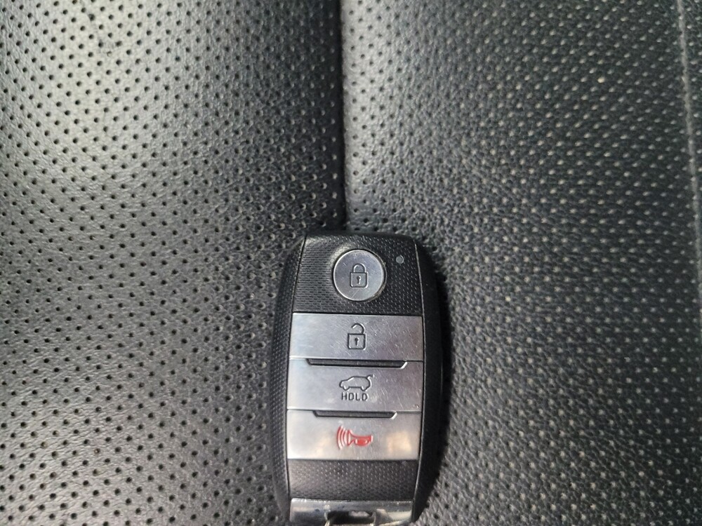 2018 Kia Sorento in Indianapolis, IN 46222 - 18092838 32