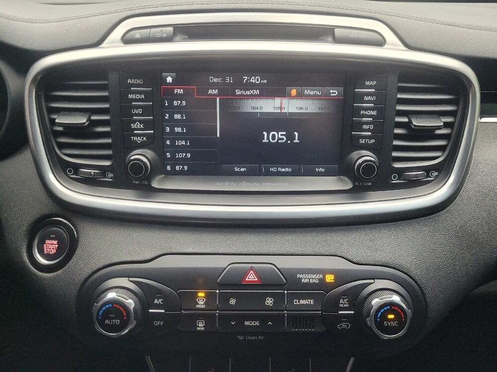 2018 Kia Sorento in Indianapolis, IN 46222 - 18092838 25